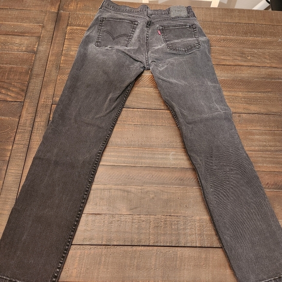 Levi's  Men's Gray Straight Leg Jeans, Size 32x34, Relaxed Cotton - Picture 2 of 3